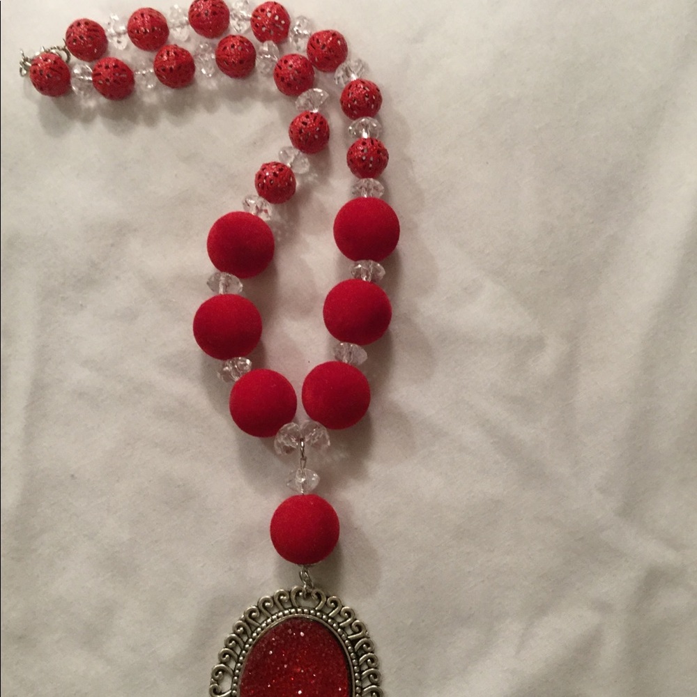 Red Cameo Statement Necklace - Picture 6 of 8
